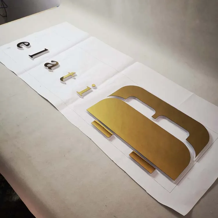 Горячая продажа Золотой хром зеркало с подсветкой и боковым освещением канал письмо для ресторана вывески