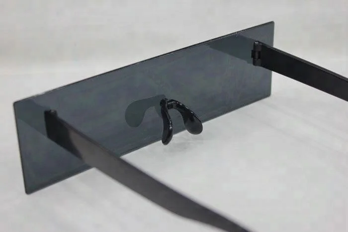 One-Piece Alien Sunglasses with Black Bar Design