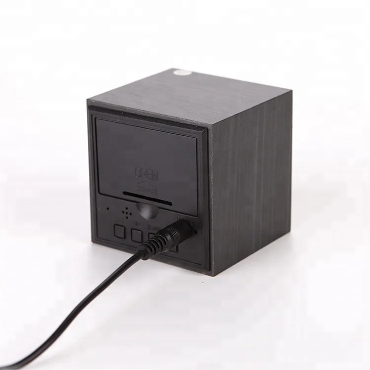 Promotional Desktop Different Colored Fonts Digital Thermometer Temperature Time and Date Roller Play Wooden Alarm Clock