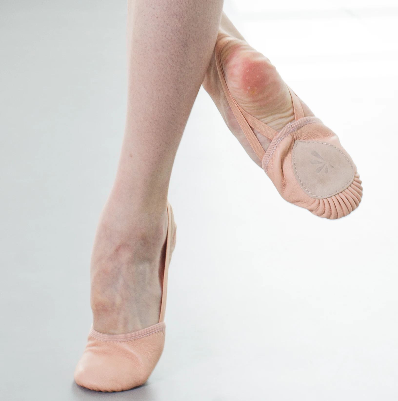 Оптовая Продажа Кожаных балетных туфель JW с полуподошвой для детей и взрослых