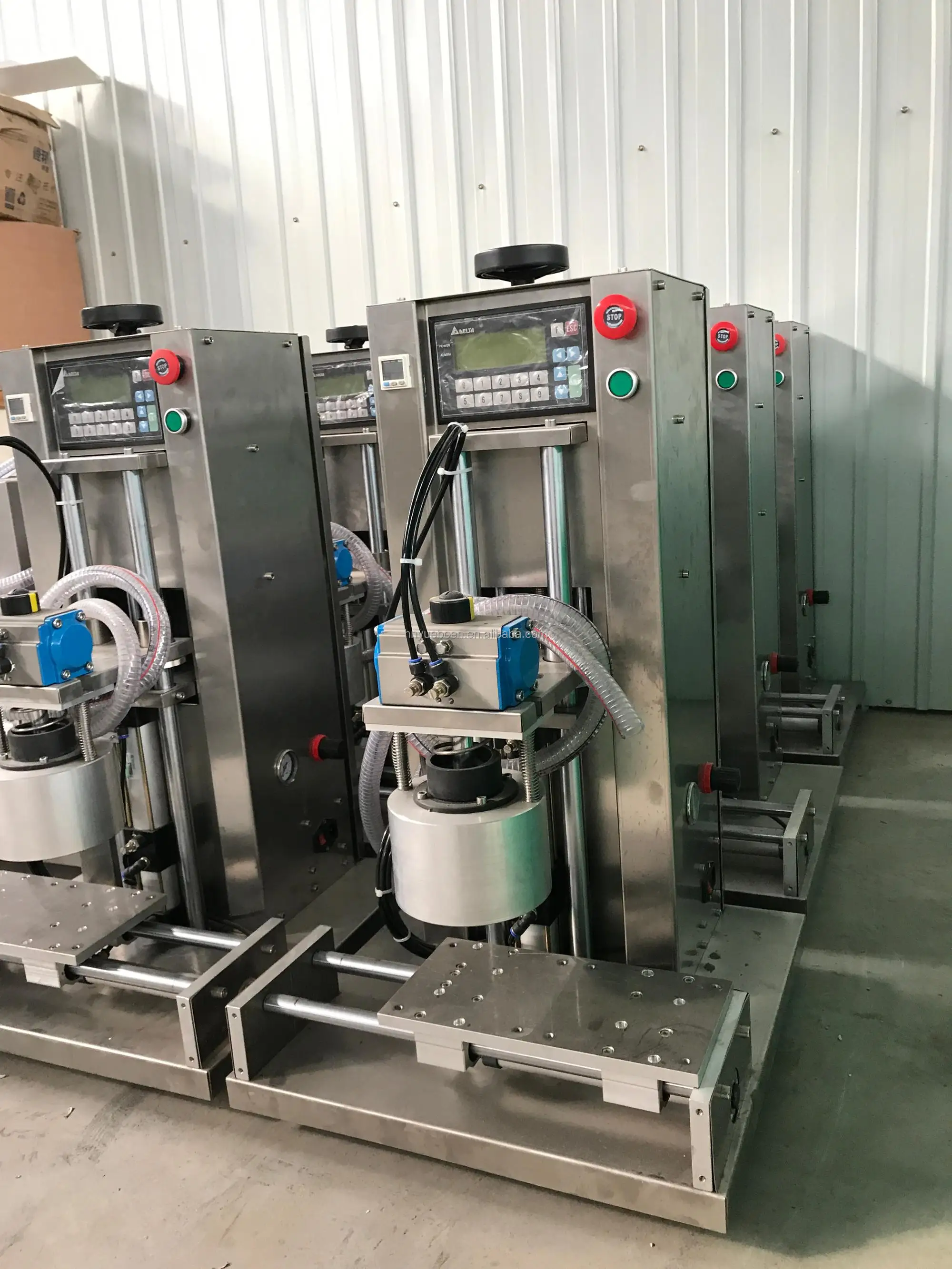 
 Профессиональный производитель со стеклянным кувшином/бутылка откручивающаяся крышка вакуумной укупорки машина для продажи  