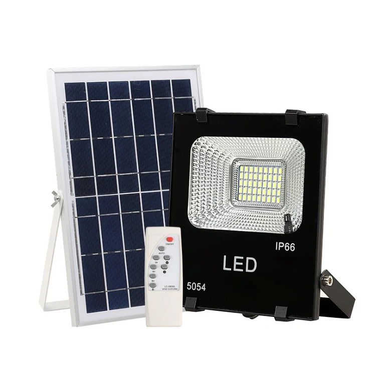 2018 Cheap Price High Luminous Efficiency 30W 50W 100W Rechargeable LED Solar Flood Light