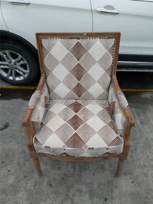 French Style Solid Wood Frame Armrest Dining Chair