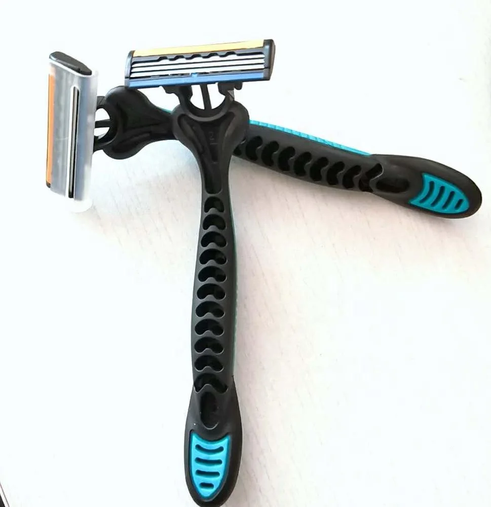 disposable razor with trimmer