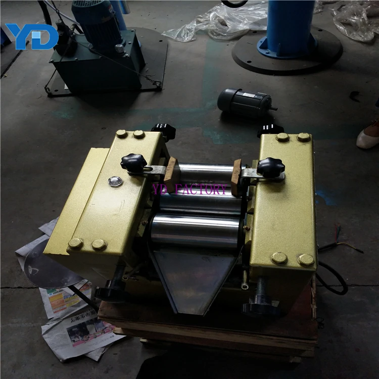 Высококачественная шлифовальная машина для резины лабораторные Три рулонные мельницы лабораторная Тройная рулонная мельница