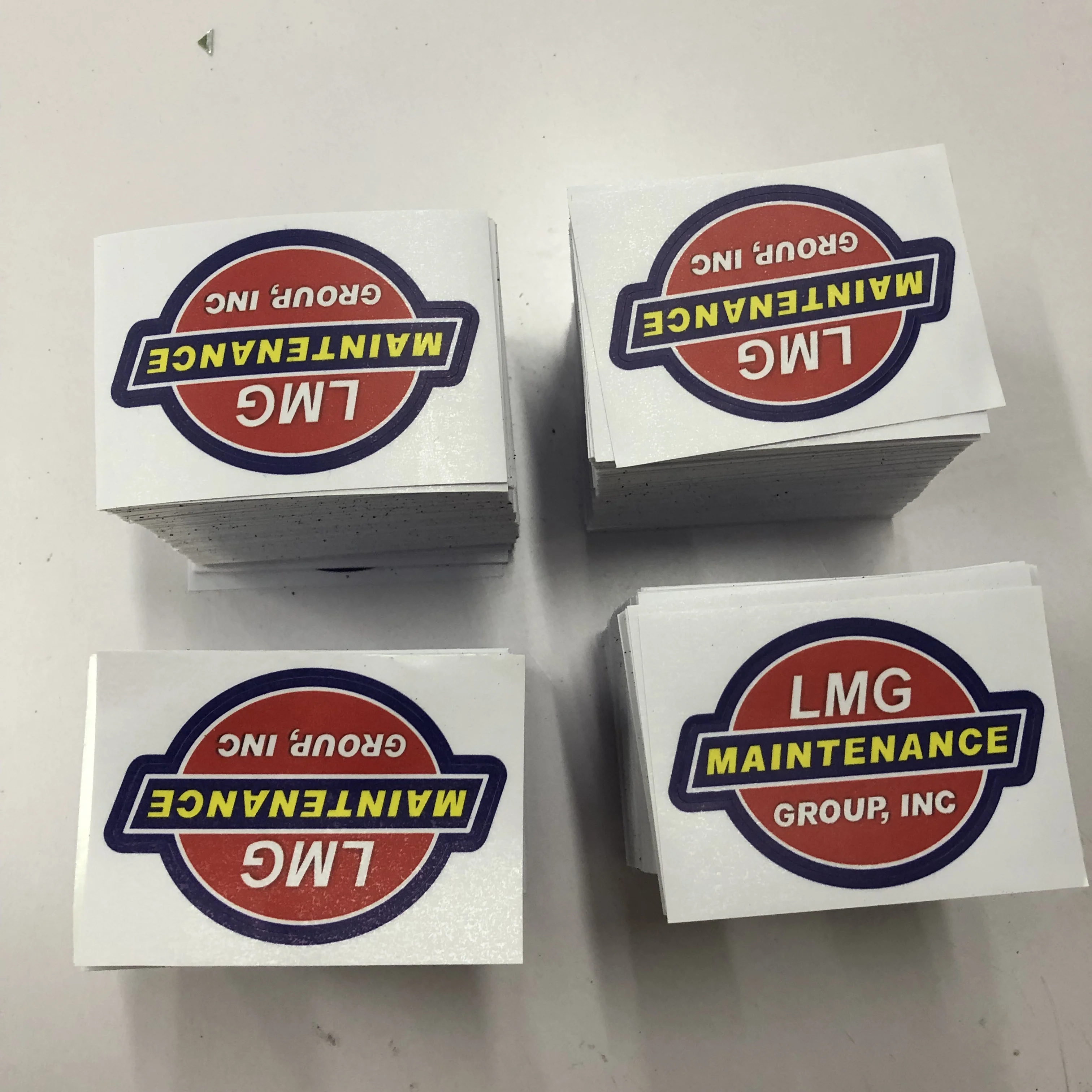 Виниловая наклейка с логотипом на заказ ПВХ стену устойчивая к УФ-излучению Зеркальная