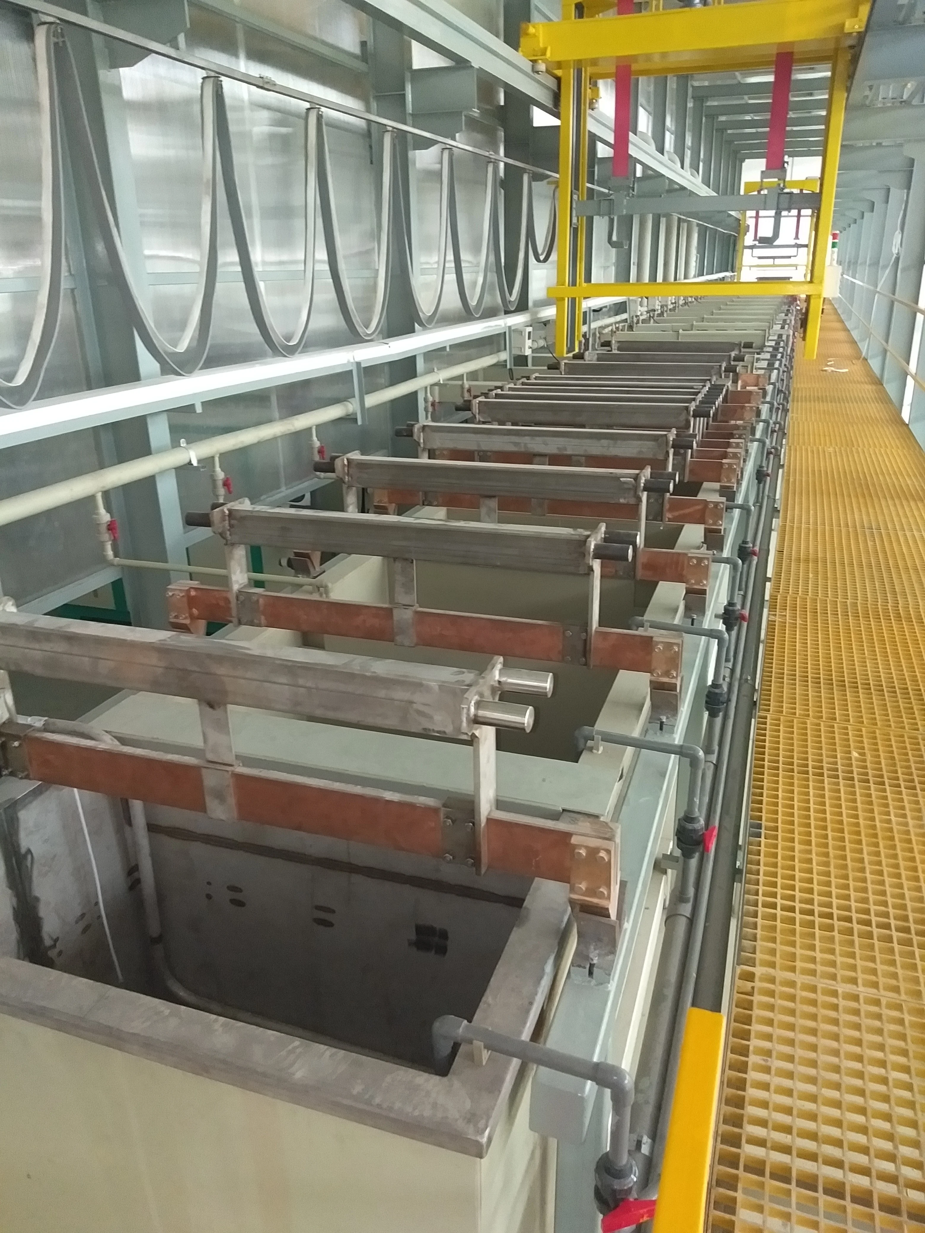 
 25 лет, автоматическая металлическая линия обработки поверхности с закрытой рамкой для защиты окружающей среды  