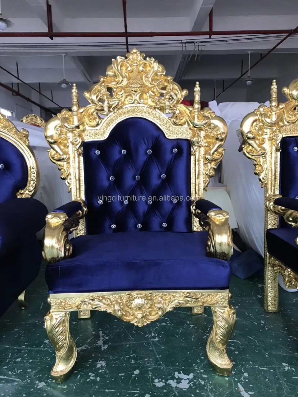 New Style Modern Golden King Chair