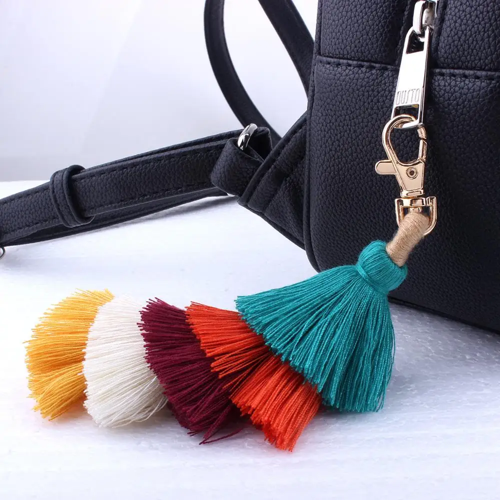 Очень популярная кисточка с помпоном в богемном стиле ручной работы