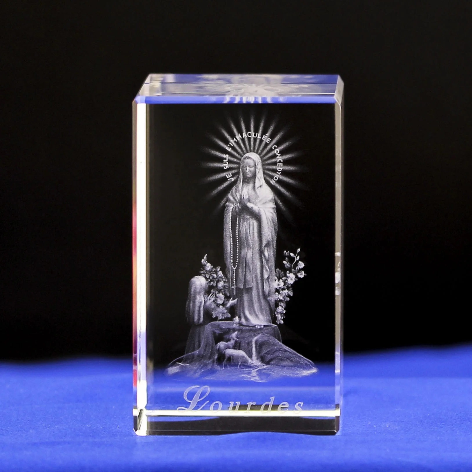 K9 transparant blanco kristal Onze Lieve Vrouw van Lourdes 3D laser kristal graveerkubus religieuze geschenken