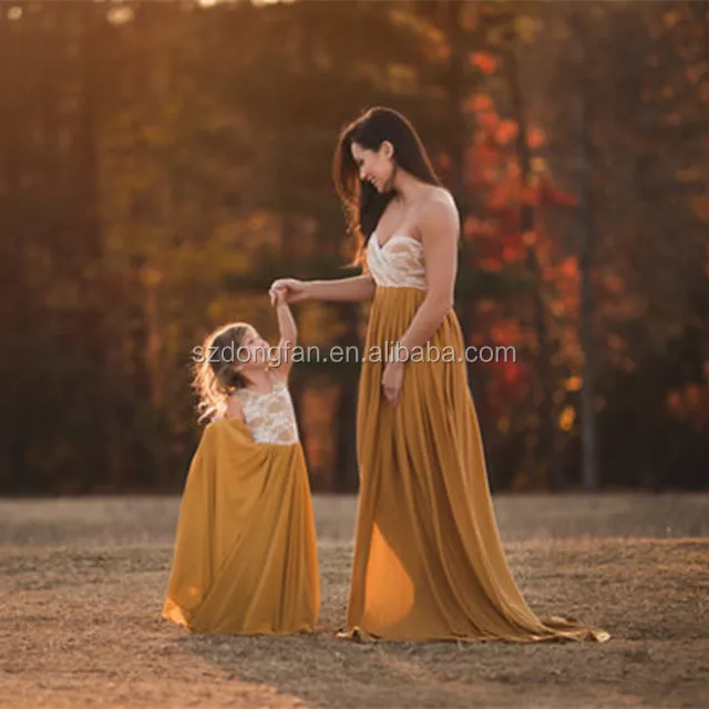 gown mother daughter