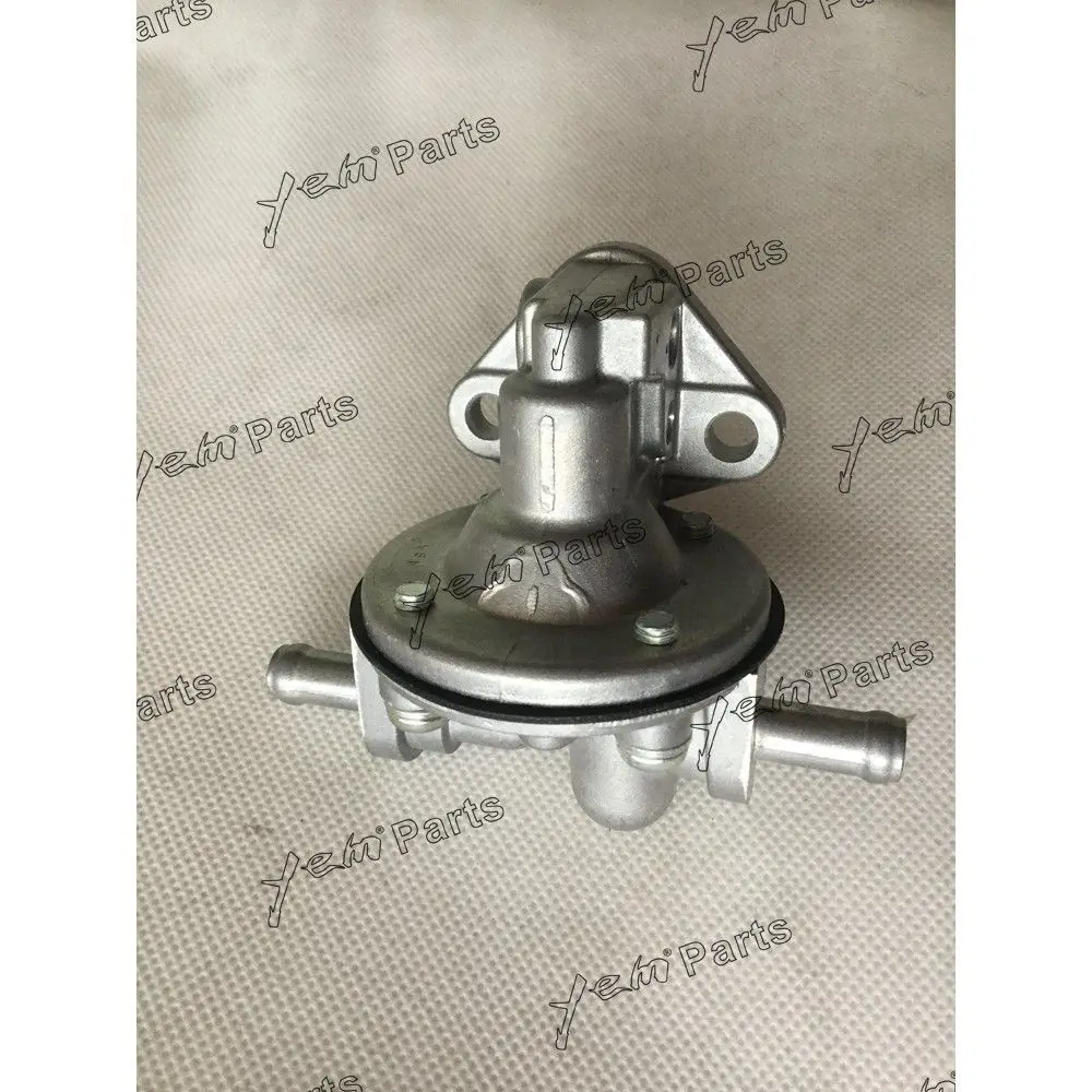 D722 Fuel Pump 15821-52030 for Kubota Engine 4