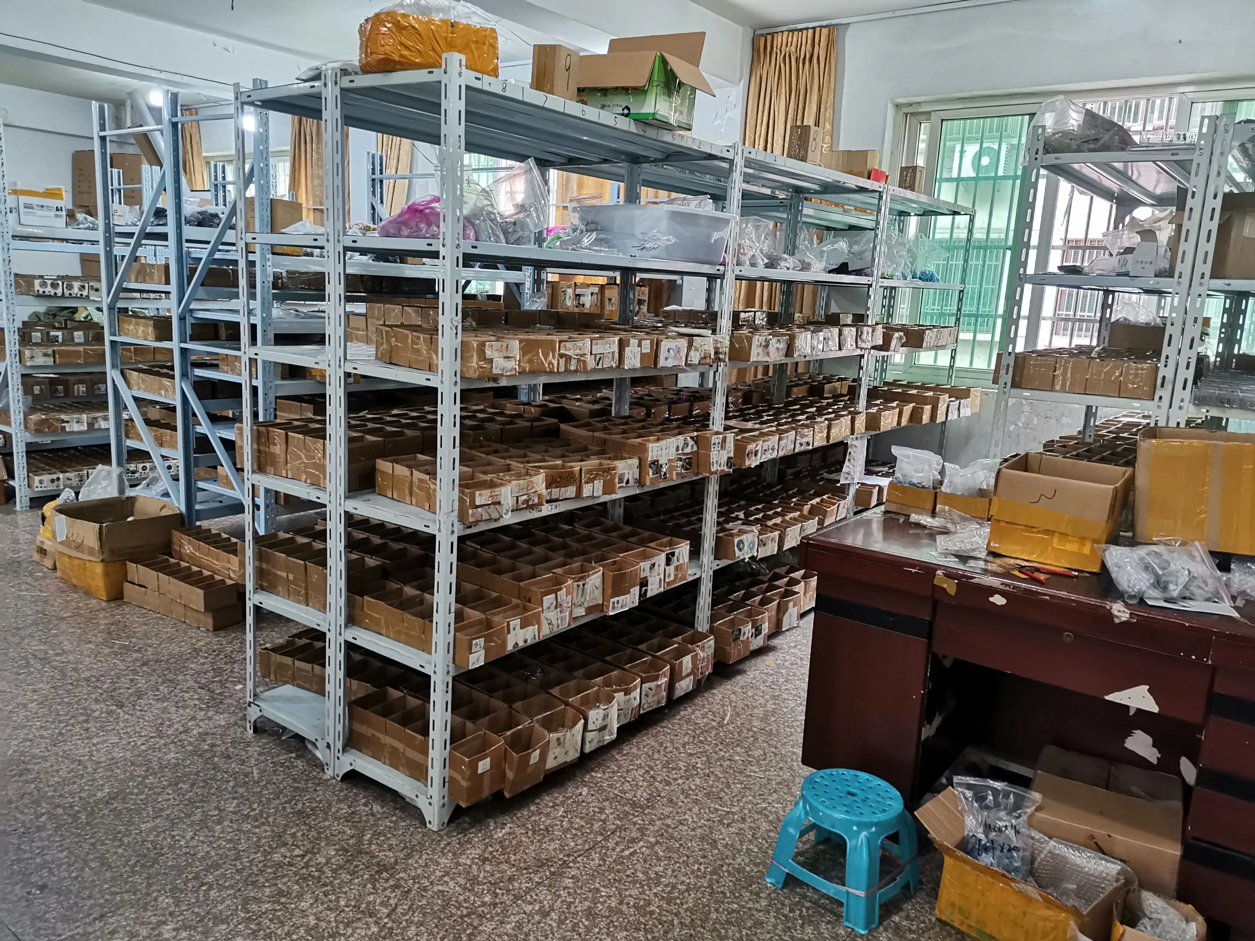 Yiwu Fanpei Jewelry Factory 2