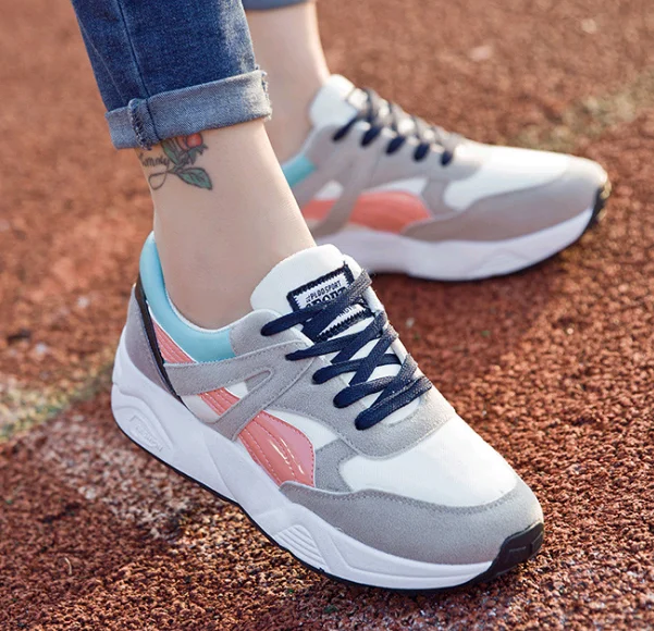 fashion sneaker for women