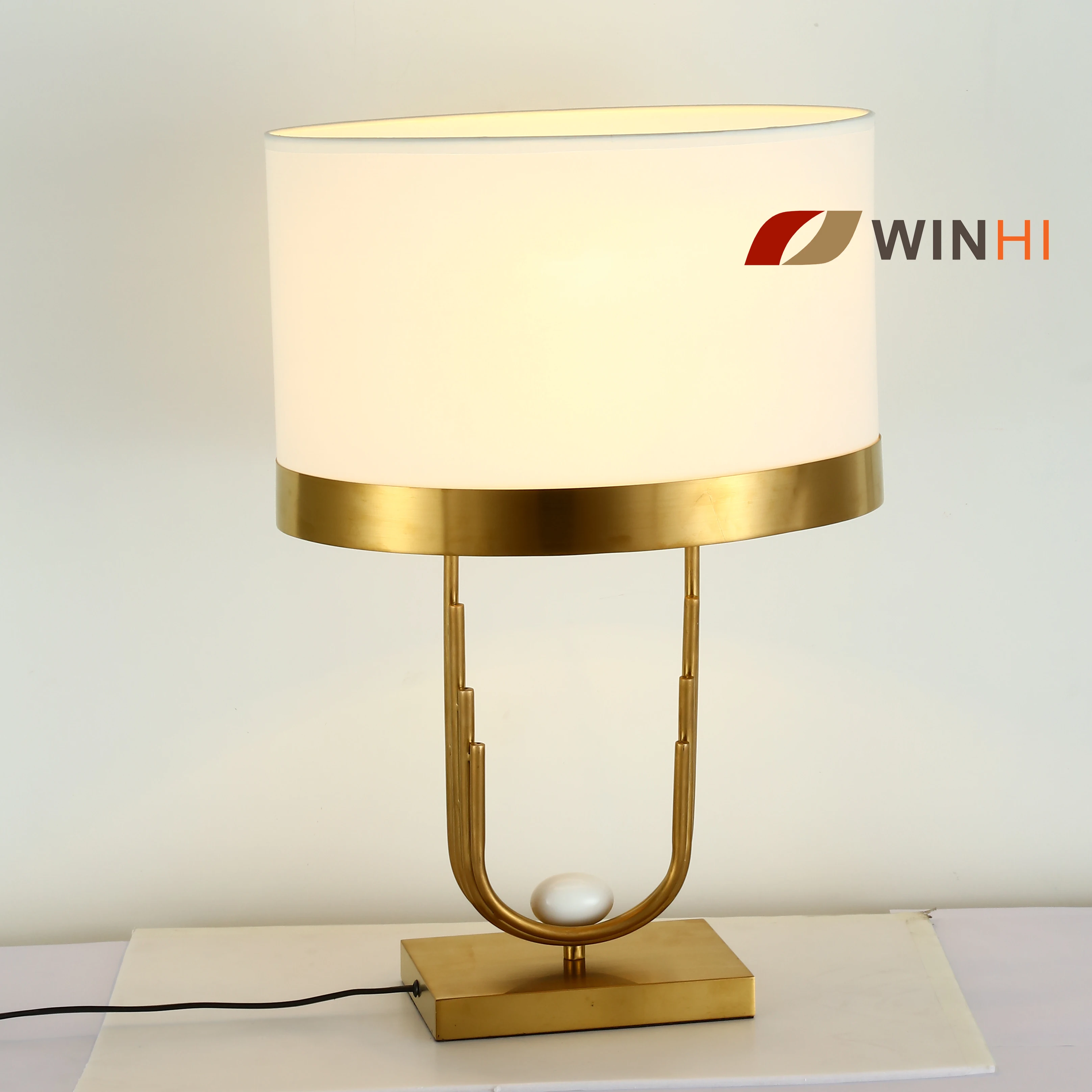 Customized white fabric shade gold metal base luxury led desk lamp for hotel room bedroom