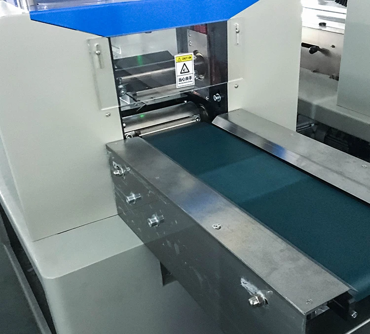 Двойная скручивающаяся ручная упаковочная машина LP-250