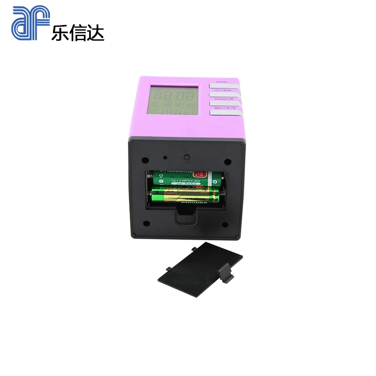 
 Держатель с часами в подарочном наборе  