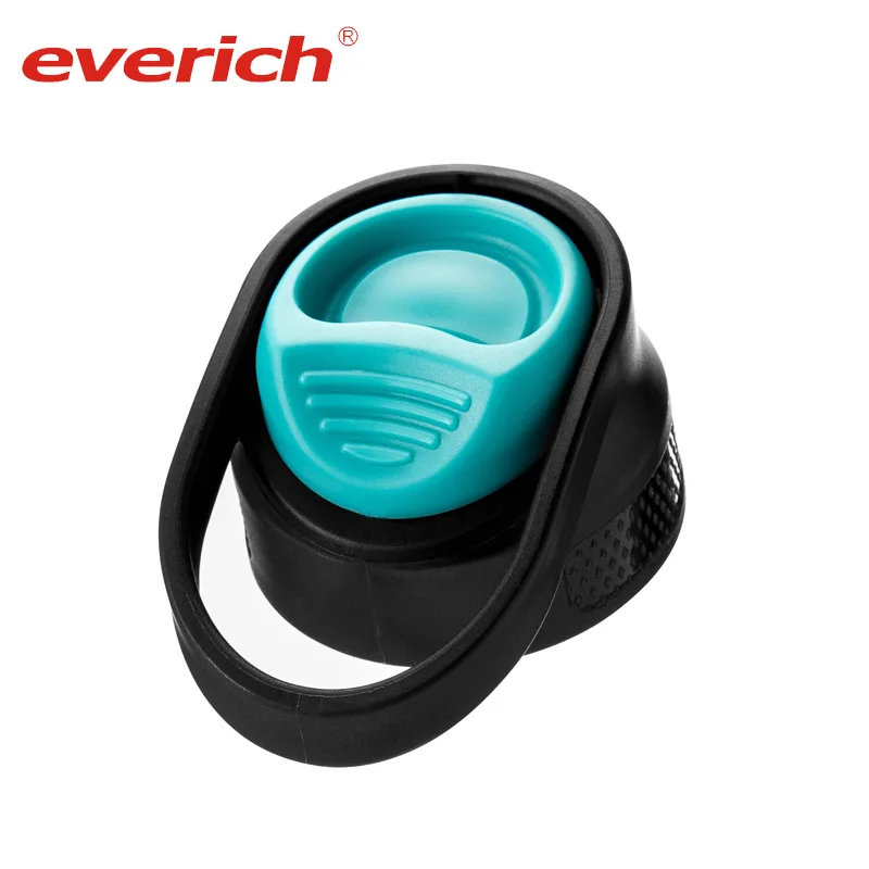 Пластиковая бутылка для воды с инфузером для фруктов