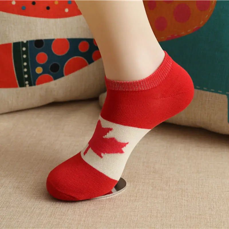Canada Maple Leaf 3-Pack Boys Anklet Socks Size 4-6