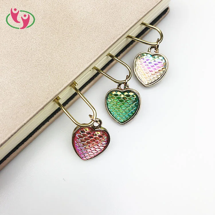 
Красочный Блестящий декоративный кулон в форме сердца, книжный знак, бумажный зажим на заказ 