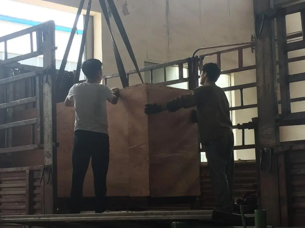
 Использованные машины для переработки шин автомобилей/грузовиков/машины для обработки шин  