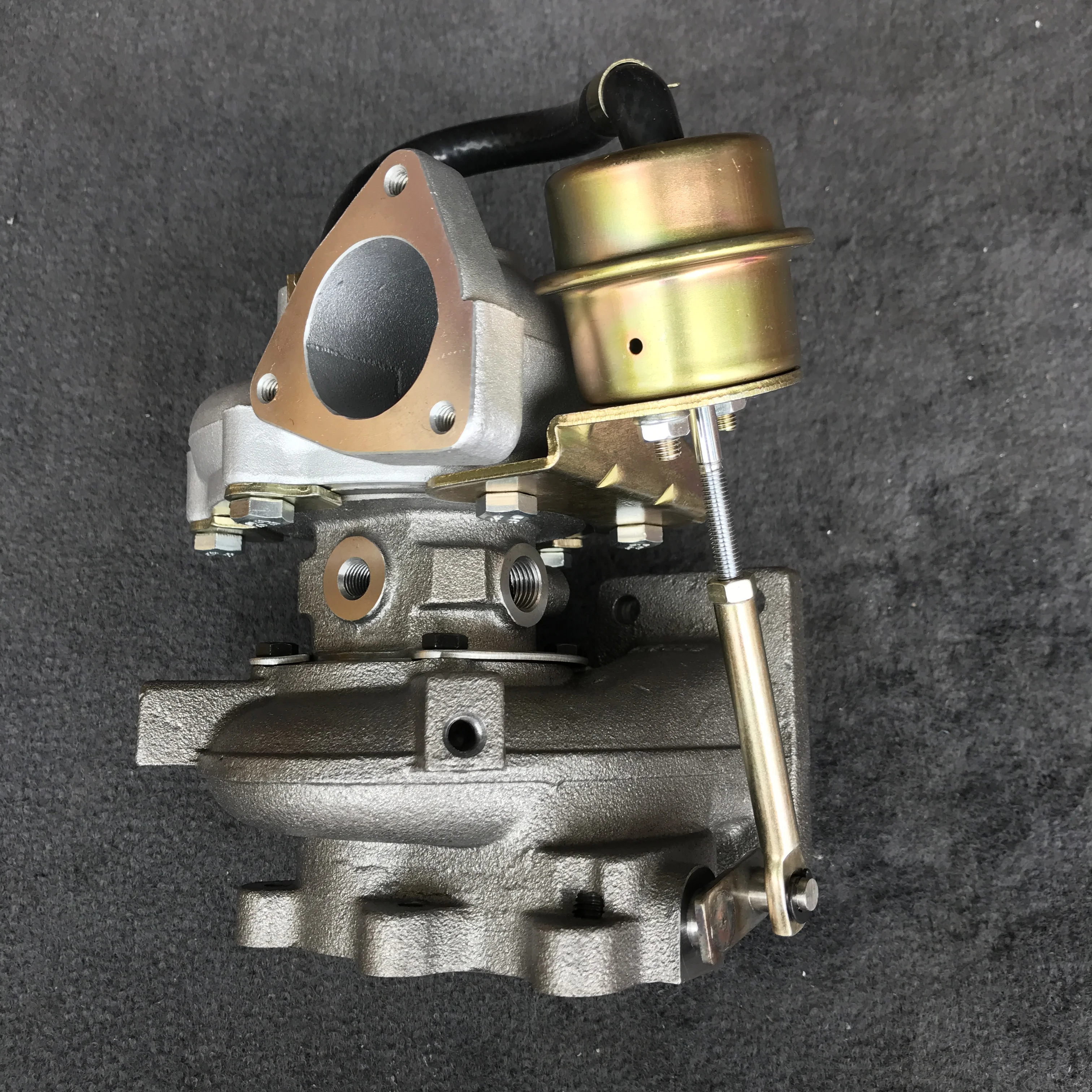 Mitsubishi TD04HL4 11TK3S エンジン ターボチャージャー（Kinugawa 