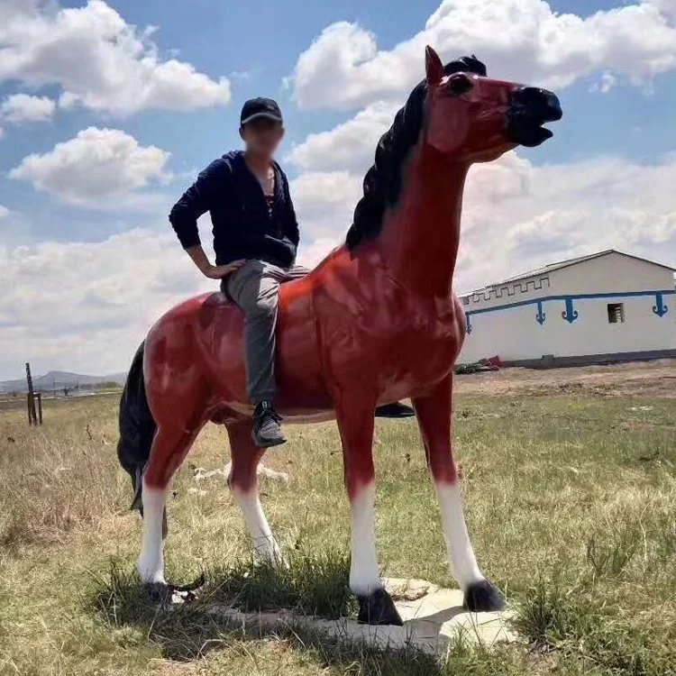 Статуя лошади в натуральную величину полимерные уличные статуи животных лошадь из стекловолокна прерии