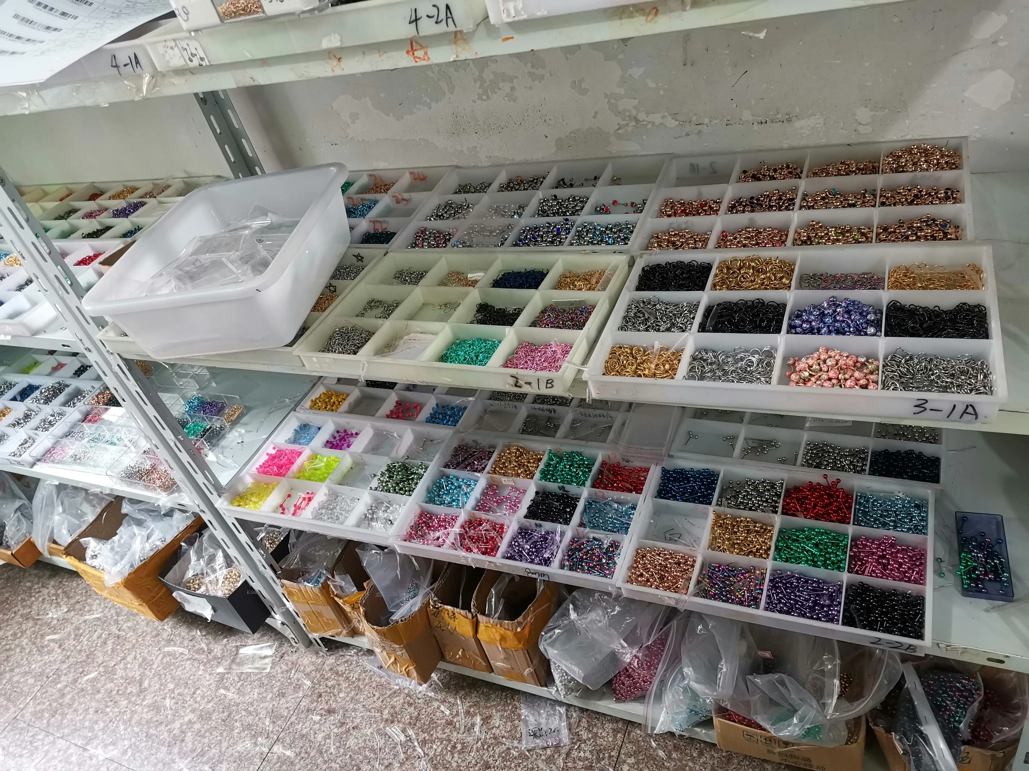 Yiwu Fanpei Jewelry Factory 3
