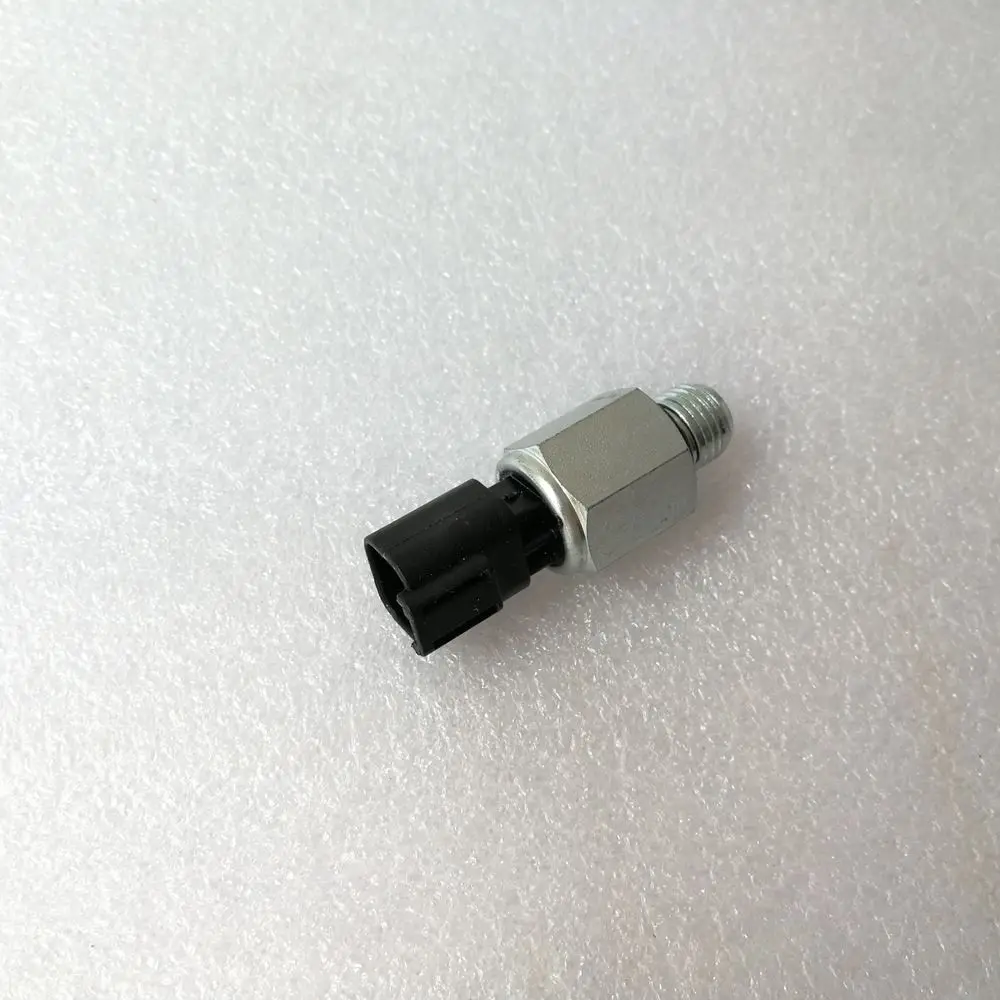 Cummins Engine ISBE Oil Pressure Switch Sensor 2897324 3969395