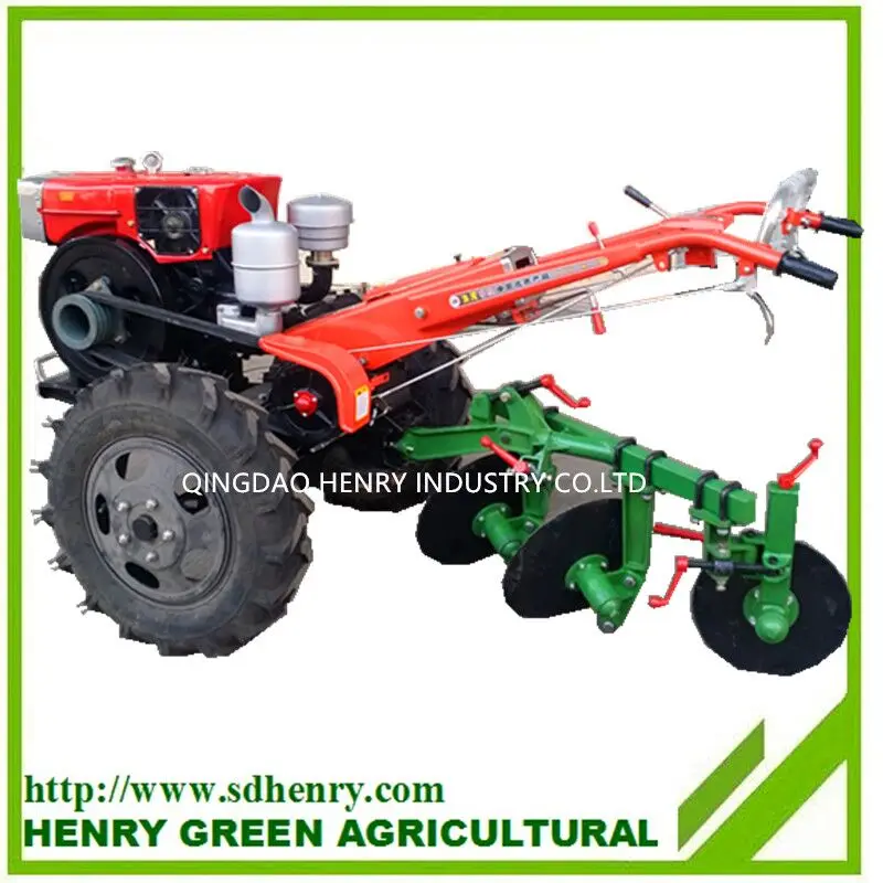 Tracteur miniature décoratif 6'' * Chacun de nos produits sont uniques.  Pour cette raison veuillez vérifier la disponibilité en magasin en nous