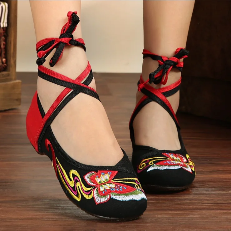 Женские туфли на шпильках с вышивкой, сандалии на шнуровке, лоферы с ремешком на пятке, обувь без застежки