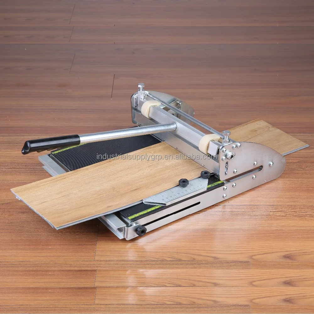 Máy cắt sàn vinyl Mini LVT 360 là sự lựa chọn tuyệt vời cho nhà của bạn. Với thiết kế đa năng, máy cắt sàn này giúp bạn dễ dàng cắt góc cạnh và thay đổi hình dạng của nó mà không gặp bất kỳ các vấn đề khó khăn. Đặc biệt, nó rất nhẹ và có thể dễ dàng mang theo bất cứ nơi đâu.