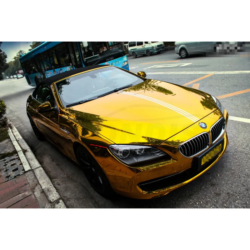 Машина в золотой пленке фото