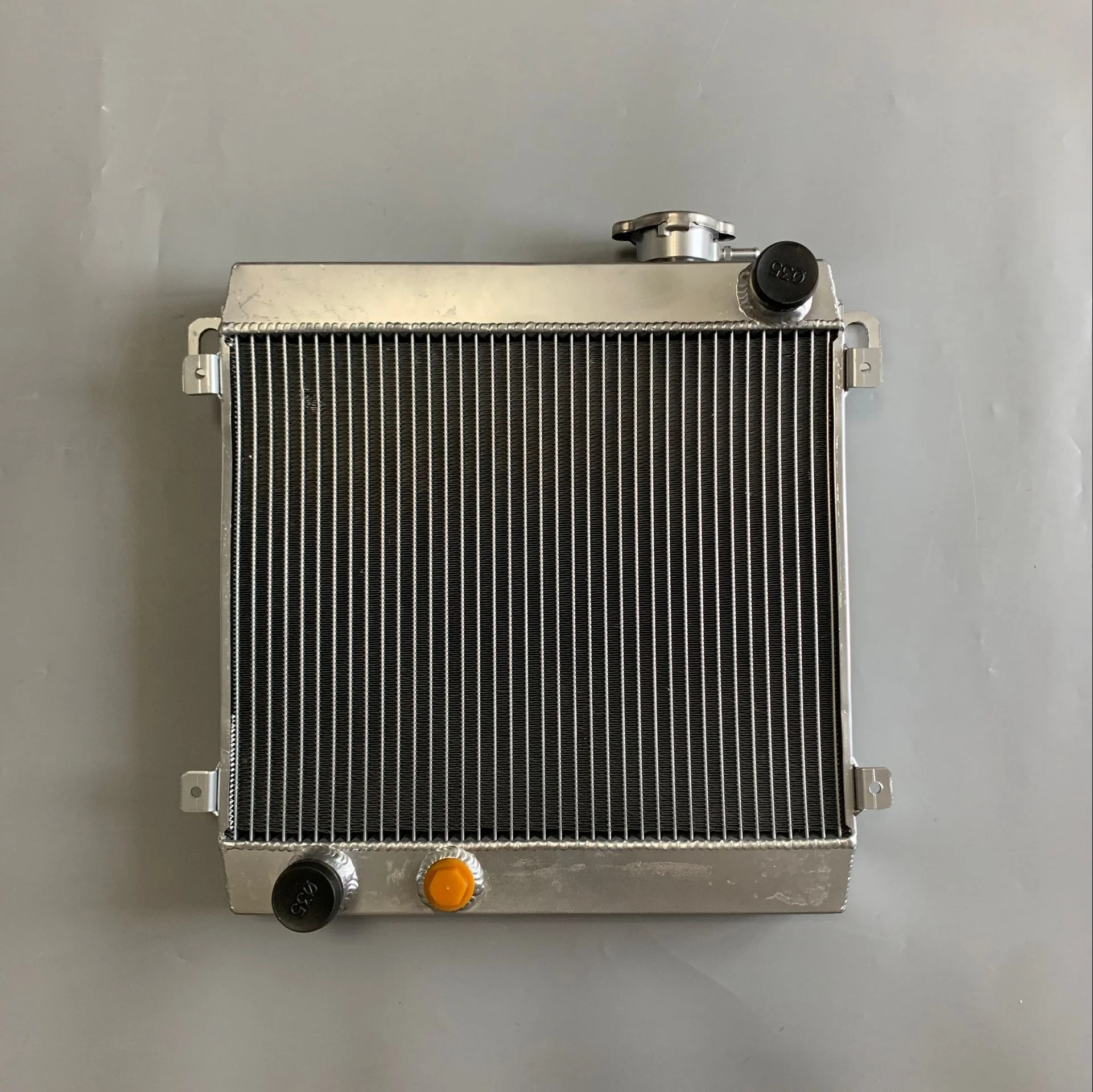 FULL ALUMINUM RACING RADIATOR for Fiat Seat 128 127 1100 1300 69-85