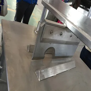 Pig head half split saw