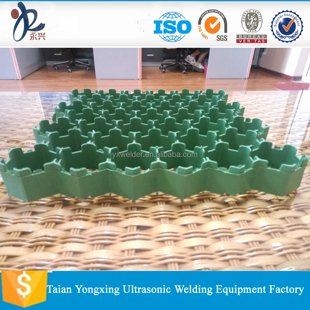 Hot Sale Factory Price Plastic HDPE Parking Honeycomb Gravel Grass Paver Grid for Parking Lot