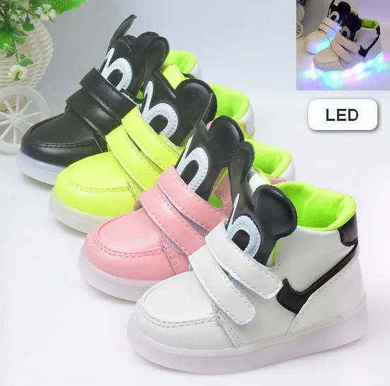Модные детские кроссовки со светодиодной подсветкой