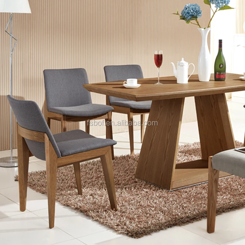 室内用シンプル木製椅子と4人掛け木製ダイニングテーブル（ロング