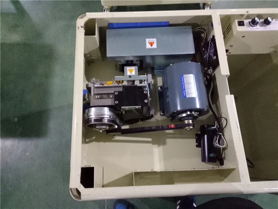 SM06H Semi Automatic Carton Box PP Strapping Machine