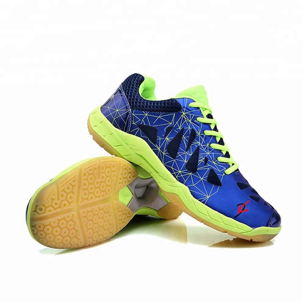 
 Кроссовки для спортзала и бадминтона  