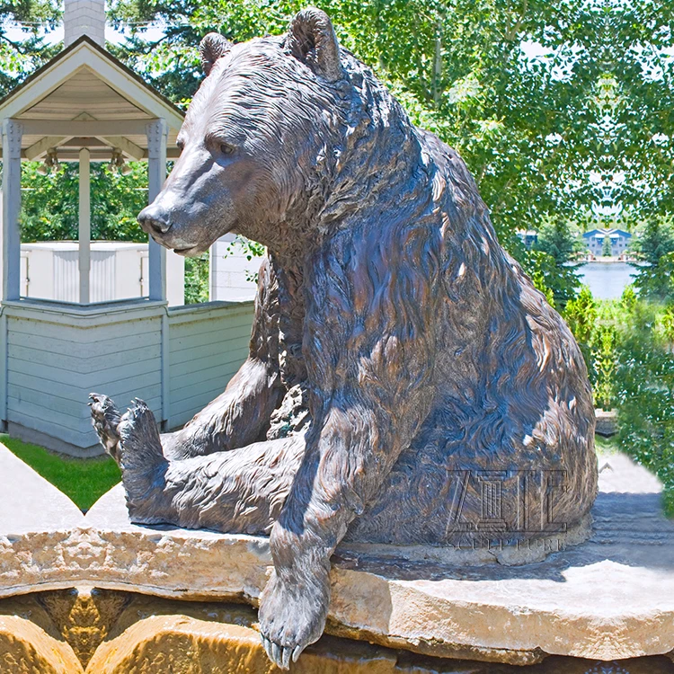 Fine Workmanship Metal Animal Statue Life Size Bronze Bear Eating Fishing Sculpture for Sale
