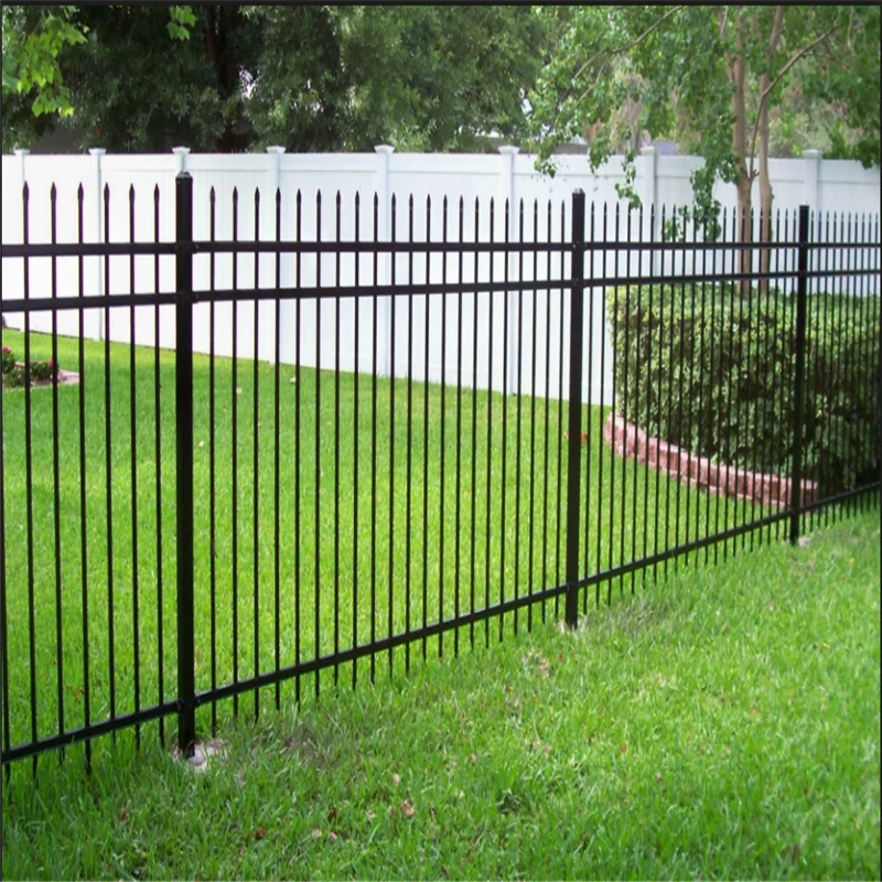 Купить недорого металлический забор. Металлические заборы и ограждения. Железный забор. Забор из арматуры. Забор из металла.