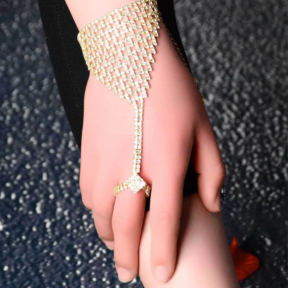 $180 Henri Bendel Luxe Hand Chain Ring Bracelet... - Depop