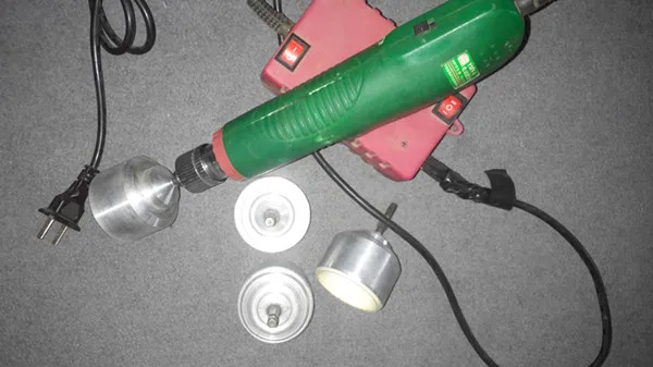 Удобная машина для закупорки бутылок для пластиковых крышек с винтовым креплением