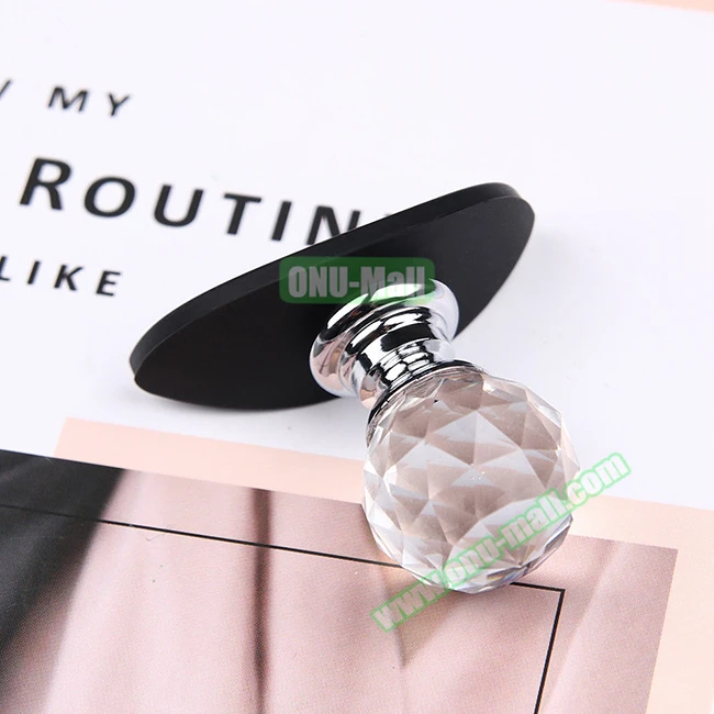 Фирменный аппликатор для нанесения теней для век