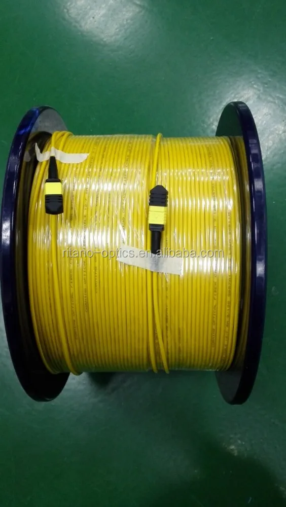 Hermaphroditic Expanded Beam Connector HEBC for Marine Atmosphere