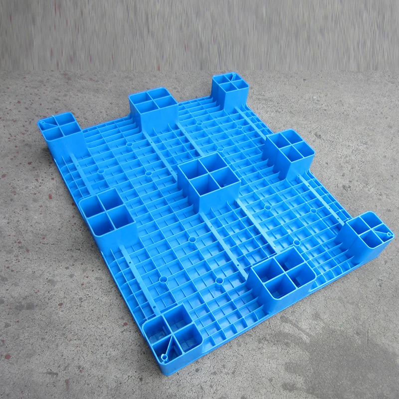 GMP Compliant 4 Way Entry Non Reversible Plastic Pallets