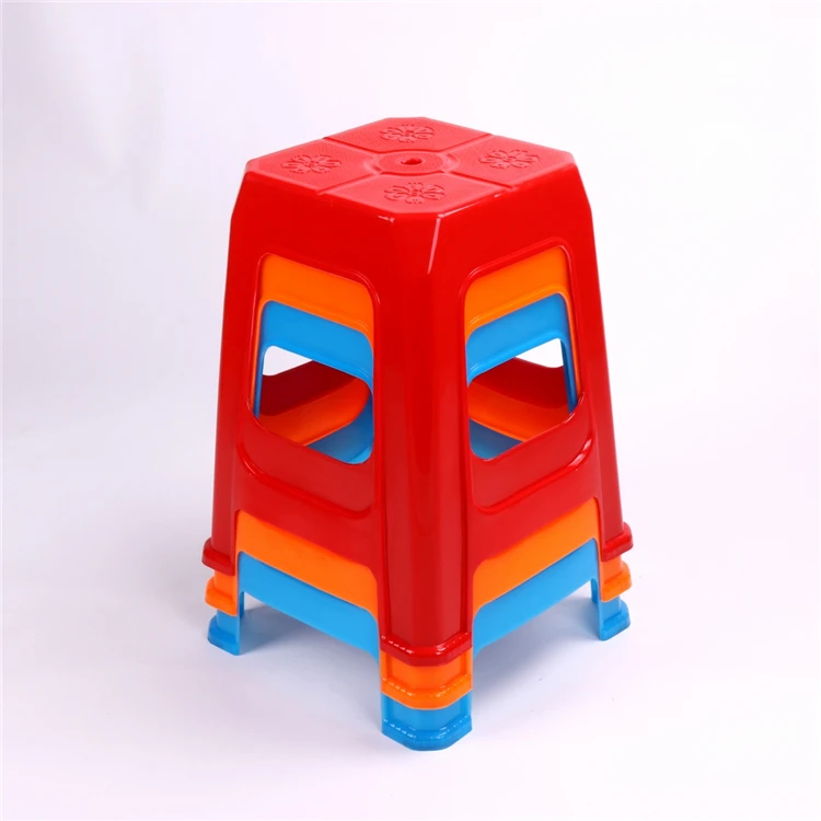 2018 Штабелируемый квадратный пластиковый стул для ванной по разумной цене