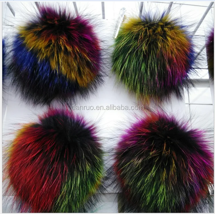 Помпон из натурального меха енота разноцветный помпон