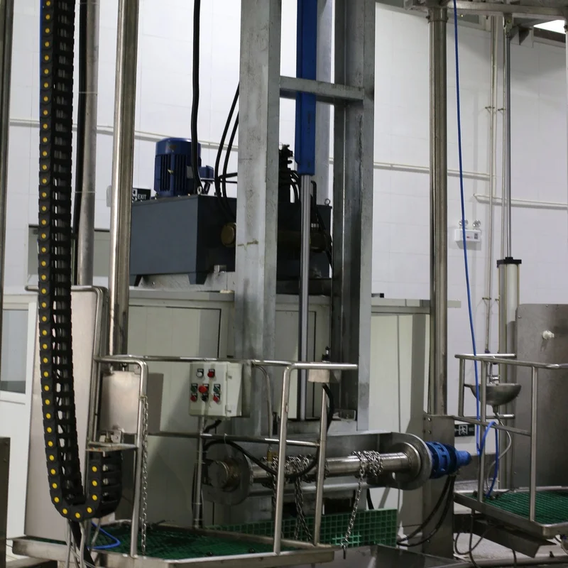 Slaughterhouse cattle slaughtering machine
